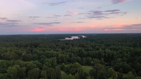 Sunset-over-Lake-Lanier-in-Georgia