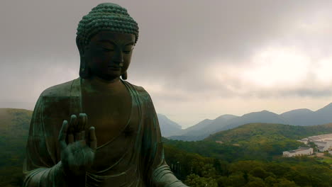 Tian-Tan-Buddha---The-Worlds'-Tallest-Bronze-Buddha-In-Lantau-Island,-Hong-Kong---drone-ascending