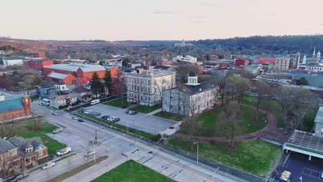 Peaceful-City-View-with-Cars-Moving-at-the-Back-of-Old-State-Capitol-Building-in-Kentucky,-Aerial-Shot