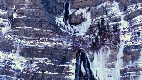 Hermosa-Toma-De-Drones-De-Bridal-Veil-Falls-En-Provo-Utah