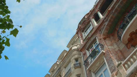 Remarkable-Facade-Of-Lavirotte-Building-At-29-Avenue-Rapp,-7th-Arrondissement-Of-Paris
