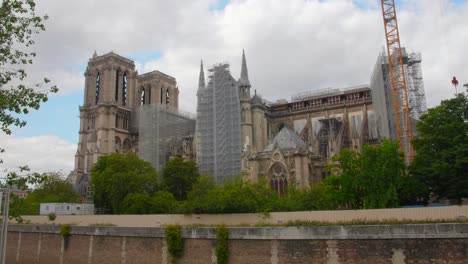 Catedral-De-Notre-dame-De-Paris-En-Reconstrucción-Y-Renovación-Después-Del-Incendio-De-Abril-De-2019