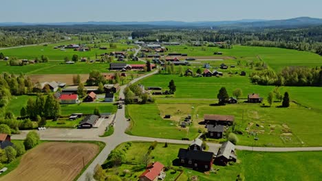 Rural-Area-Of-Äppelbo-Village-With-Vast-Green-Meadows-In-Dalarna-County,-Sweden