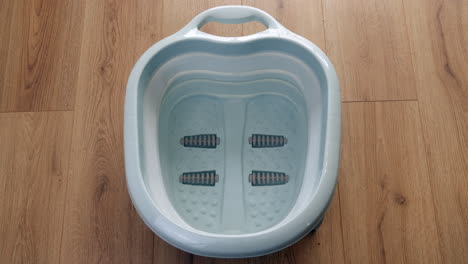 A-relaxing-foot-spa-bath-for-massaging-feet-in-water