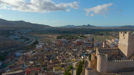 Die-Burg-Atalaya-In-Villena,-Provinz-Alicante,-Südspanien