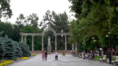 Bishkek,-Kyrgyzstan---State-of-Kurmanjan-Datka,-an-important-Kyrgyz-military-and-political-leader-of-the-19th-century,-on-the-south-side-of-Oak-Park