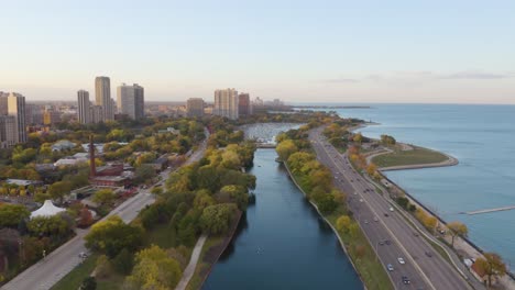 Birds-Eye-Aerial-View-of-Chicago-Lakeshore-Drive,-Path,-Lake