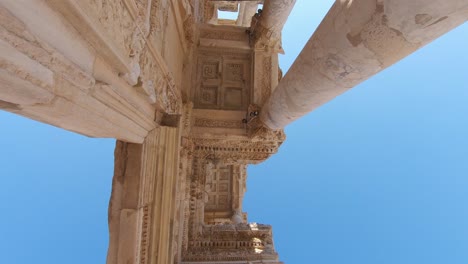 Die-Bibliothek-Von-Celsus-In-Ephesus,-Türkei