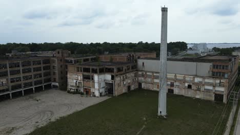 Upward-Jib-motion-of-an-abandoned-Furniture-Factory