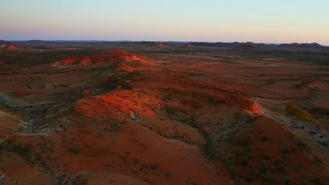 Pastizales-Matorrales-En-El-Desierto-De-Alice-Springs-En-El-Territorio-Norte-De-Australia