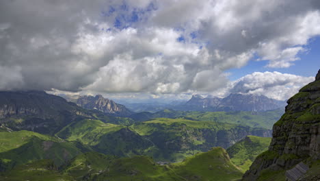Spectacular-panoramic-view-of-the-Dolomites-mountain-range-in-Italy