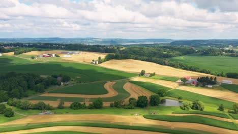 Gorgeous-aerial-pan-of-rural-farmland-in-USA