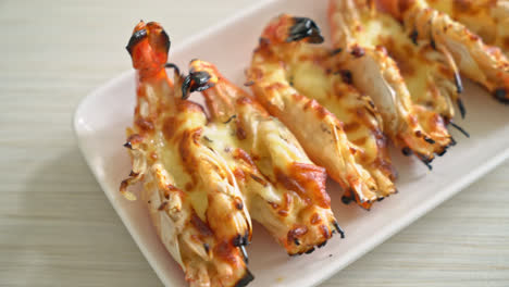 grilled-river-prawns-or-shrimps-with-cheese---seafood-style