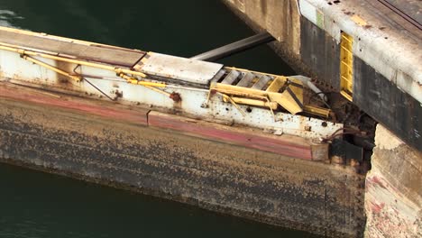 Detail-of-the-Hydraulic-Gates-system-at-Gatun-Locks,-Panama-Canal