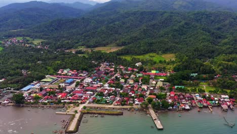 Panoramablick-Auf-Die-Gemeinde-Saint-Bernard-In-Southern-Leyte,-Philippinen---Drohnenaufnahme