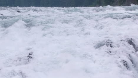 Treacherous-class-V-whitewater-rapids-with-dangerous-sharp-rocks