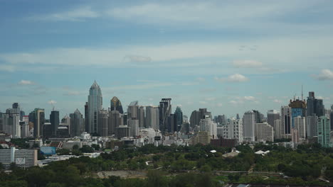 Bangkok,-Horizonte-Del-Paisaje-Urbano-De-Tailandia,-Lapso-De-Tiempo-Estático-En-Un-Día-Soleado