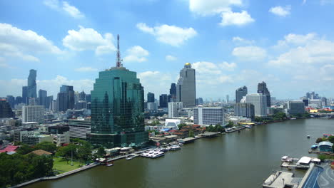 Hermosa-Arquitectura-De-Edificios-Alrededor-De-La-Ciudad-De-Bangkok-En-Tailandia