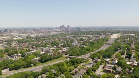 Wide-Aerial-View-of-Saint-Louis,-Missouri