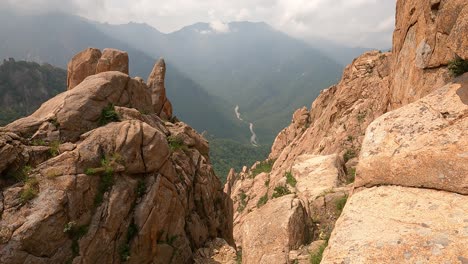 Magnificent-Natural-Rock-Formations-In-Seoraksan-National-Park---wide-shot