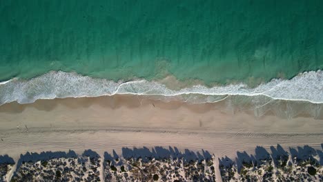 Mullaloo-Surf-Beach-Waves-In-Australien