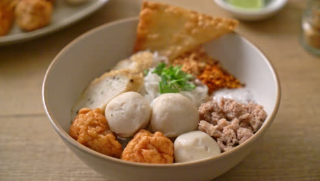 spicy-small-flat-rice-noodles-with-fish-balls-and-shrimp-balls-without-soup---Asian-food-style