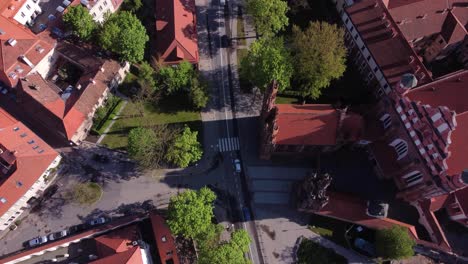 AERIAL-Top-Down-View-of-Vilnius-Old-Town-near-Saint-Anne's-Church,-Lithuania