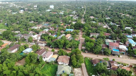 Drone-Volando-Sobre-Las-Calles-De-Bago-En-Myanmar