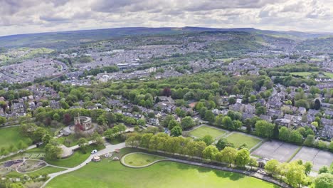 Aerial-shot-above-Greenhead-Park-in-Huddersfield,-a-typical-English-rural-town