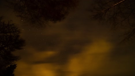 Night-Sky-Time-Lapse.-Coudy-Sky-and-Stars