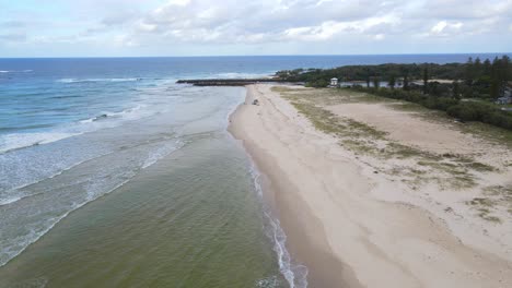 Stunning-Stretch-Of-Sand-At-Kingscliff-Beach-In-NSW,-Australia---aerial-drone-shot