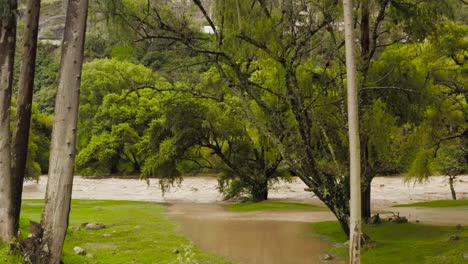 Überschwemmung-Des-Flusses-In-Lateinamerika