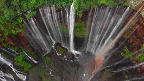 Thousand-waterfalls-Tumpak-Sewu-canyon-with-flowing-streams-of-water