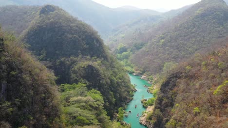 Luftaufnahme-Des-Flusses-Tamasopo,-San-Luis-Potosi,-Mexiko