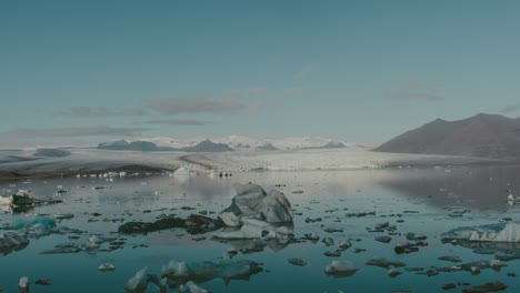 Floating-Icebergs-In-Jokulsarlon-Glacier-Lagoon-In-South-Iceland---Timelapse