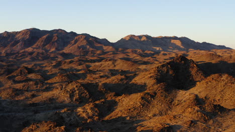 Blick-über-Das-Weite-Berggebiet-In-Der-Red-Cloud-Mine,-Arizona,-Usa,-Luftaufnahme