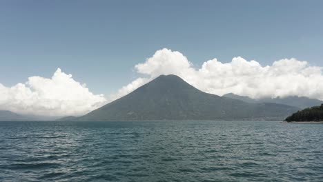 Atitlan-lake-and-volcano-San-Pedro-in-background,-Guatemala