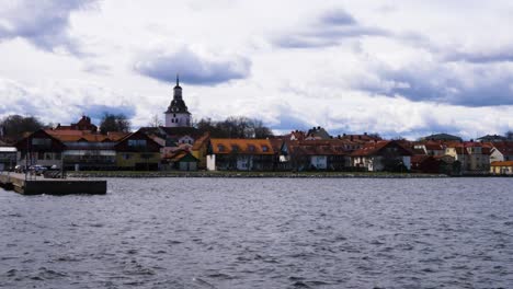 Waterfront-Houses-With-Tower-Of-St
