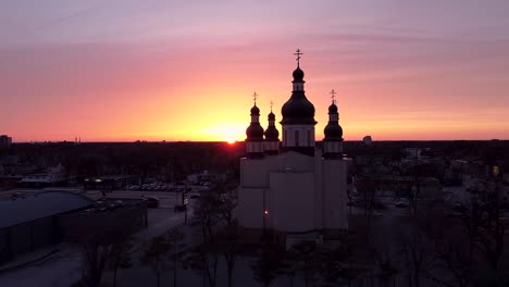 Ukrainisch-orthodoxe-Kirche-Der-Heiligen-Dreifaltigkeit-Winnipeg-Sonnenuntergang