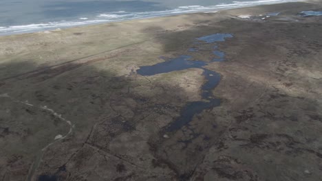 Bewölkter-Himmel-über-Offshore-Feuchtgebieten-Auf-Der-Wattenmeerinsel-Texel,-Nordholland,-Niederlande
