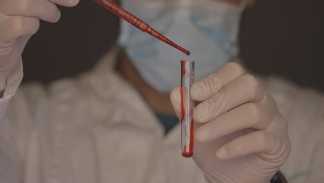 Closeup-of-red-blood-specimen-in-a-tube