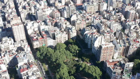 AERIAL---Recoleta-Vicente-Lopez-Park,-Buenos-Aires,-Argentina,-lowering-shot