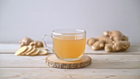 fresh-and-hot-ginger-juice-glass-with-ginger-roots---Healthy-drink-style