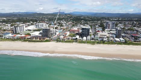 Scenery-Of-Beach-At-Palm-Beach-Suburb-In-Gold-Coast-City,-Australia