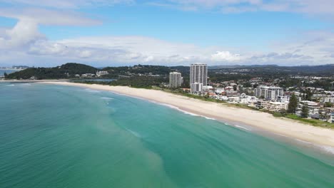 Famous-Tourist-Spot-Of-Palm-Beach-In-Gold-Coast-Area,-Queensland,-Australia