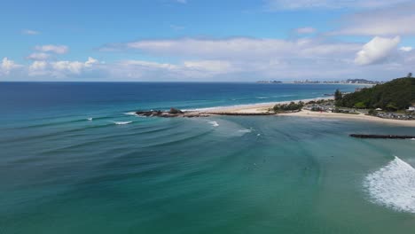 Panoramic-View-Of-Currumbin-Point-And-Seawall-Of-Lillson-Beach-In-Australian-City-Of-Gold-Coast
