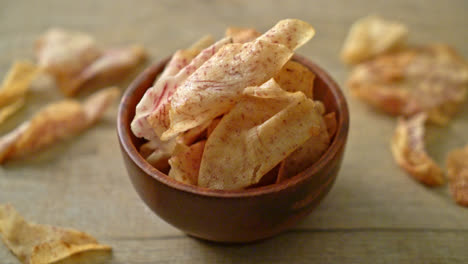 Crispy-Taro-Chips---fried-or-baked-sliced-taro