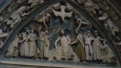 Burgos-Cathedral-Jesus-Christ-tympanum,-Burgos,-Spain,-medium-shot-zoom-out