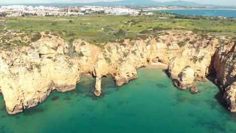 Coastal-cliffs-along-turquoise-Atlantic-Ocean