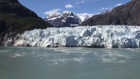Glaciar-Margerie-Y-Mt-Fairweather-En-El-Fondo